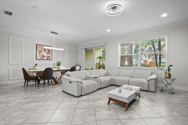 Residence photo 9
