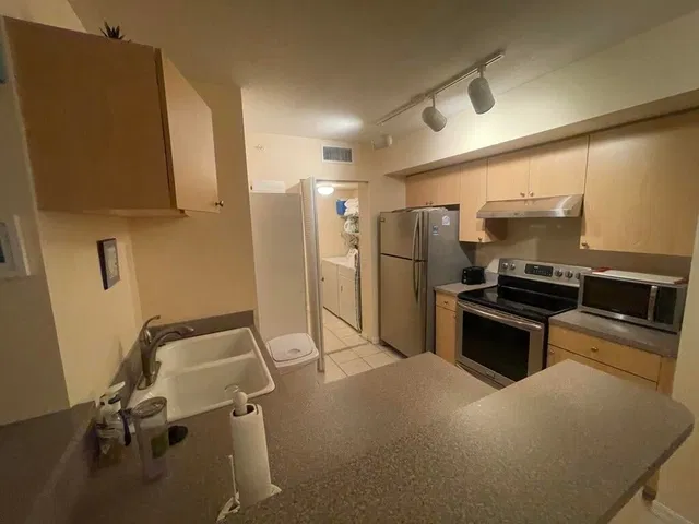  Residence photo 6
