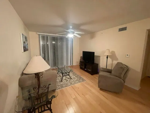 Residence photo 11