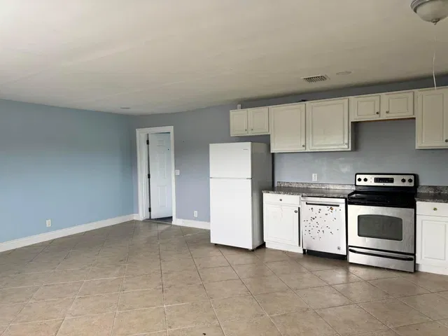 Unit 14 photo 2