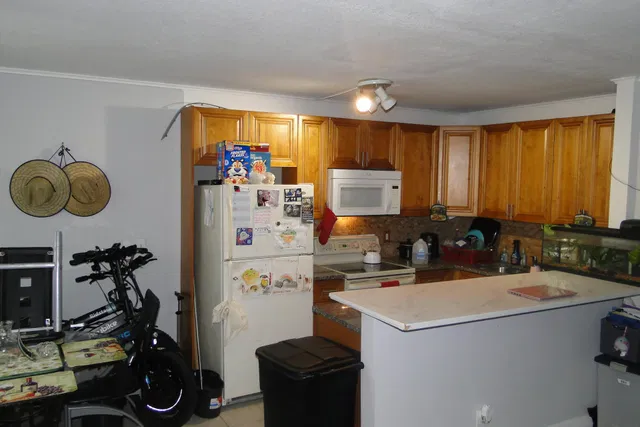 Unit 32 photo 4