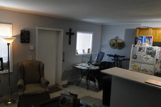 Unit 32 photo 6