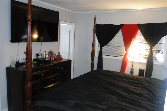 Unit 32 photo 7