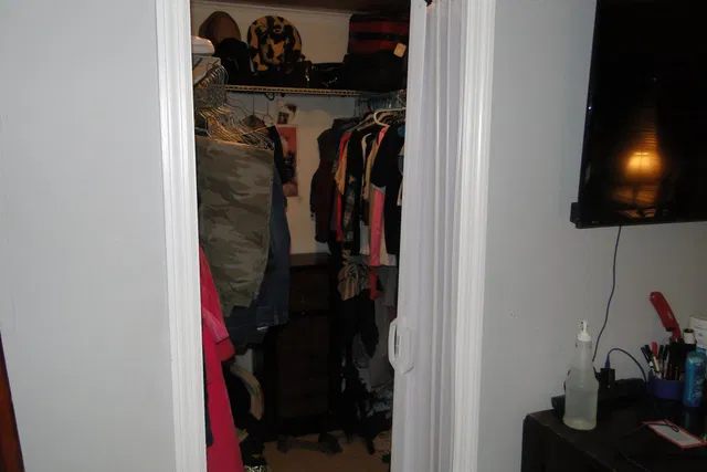 Unit 32 photo 8