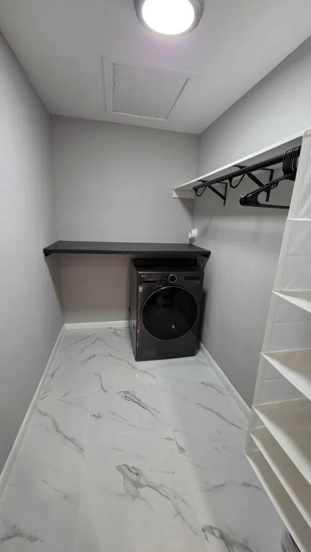 Unit 319 photo 8