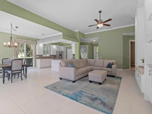  Residence photo 5