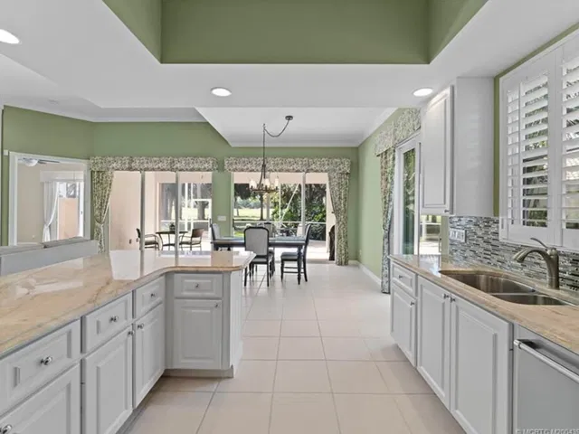  Residence photo 10