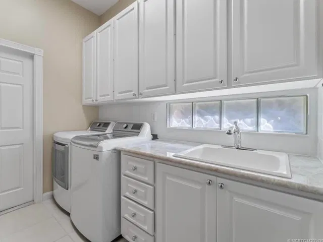  Residence photo 20
