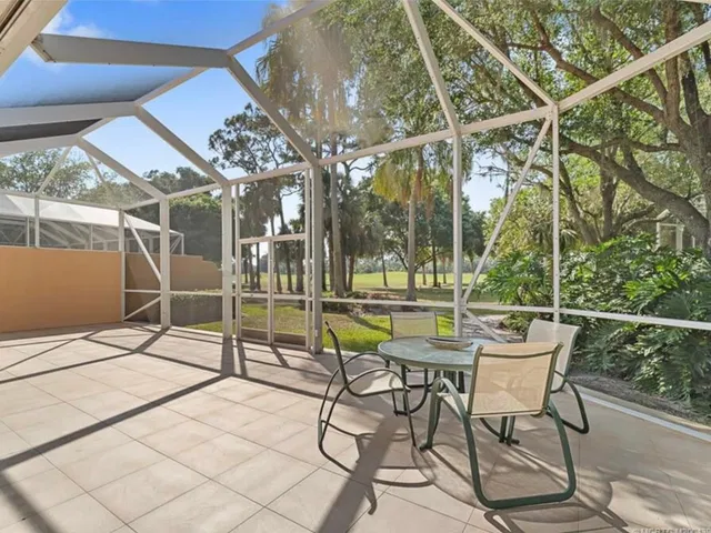  Residence photo 21