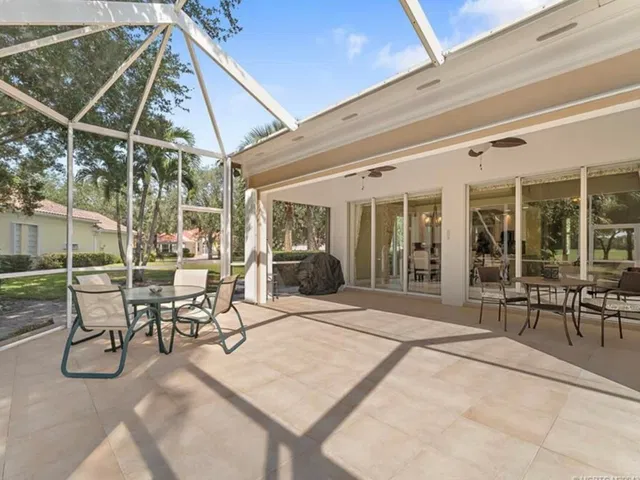  Residence photo 22