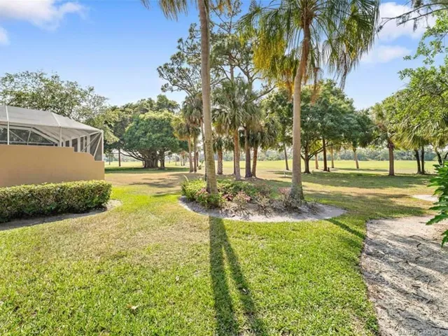  Residence photo 25