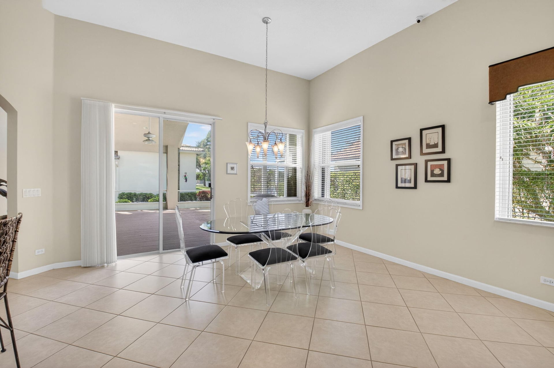 Residence photo 38