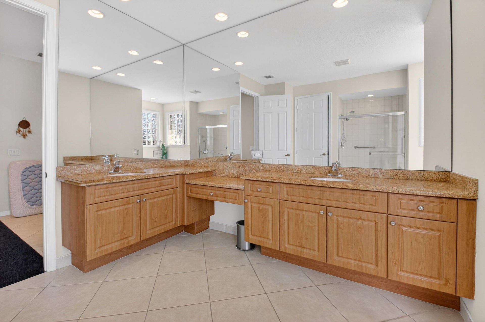 Residence photo 48