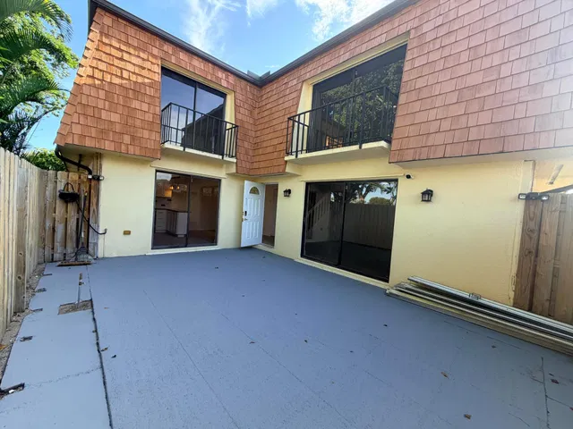 Residence photo 5
