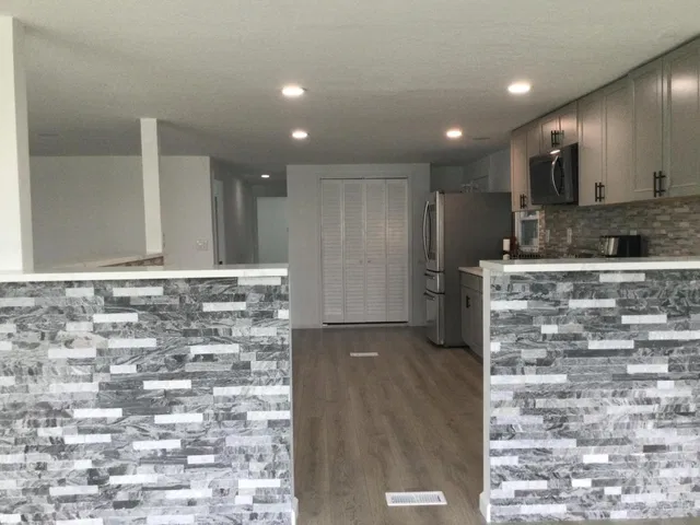  Unit 802 photo 11