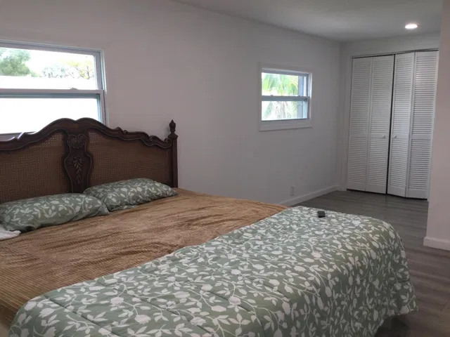  Unit 802 photo 25