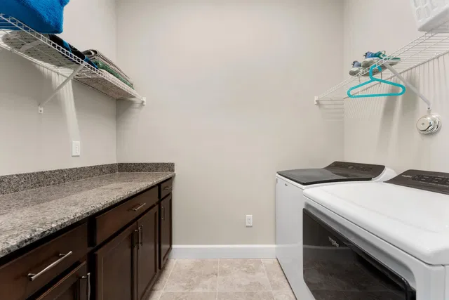  Residence photo 24