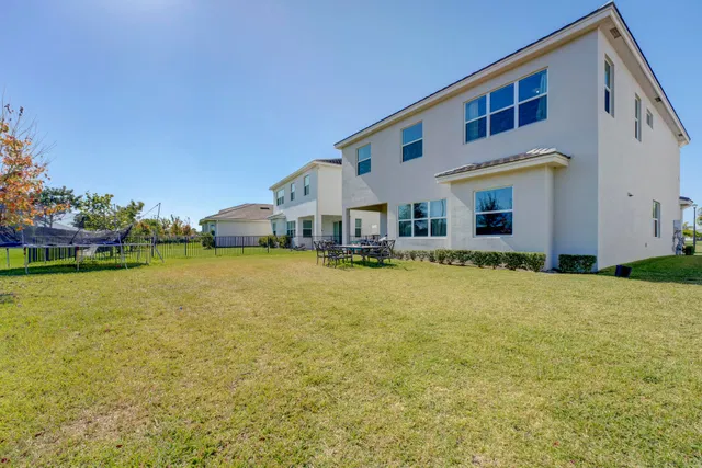  Residence photo 28