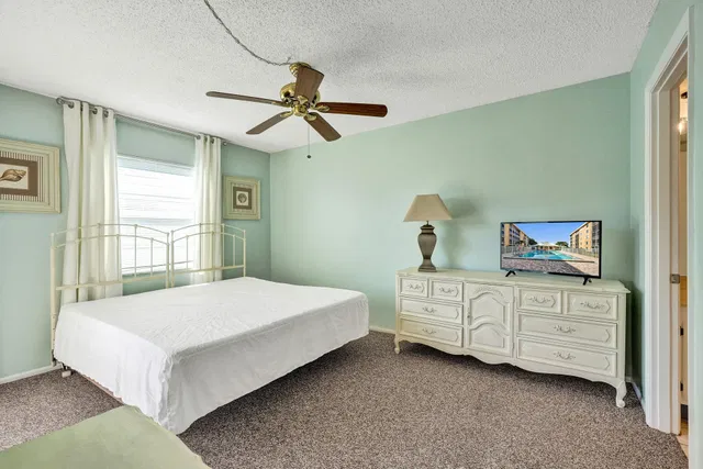 Unit 406 photo 17