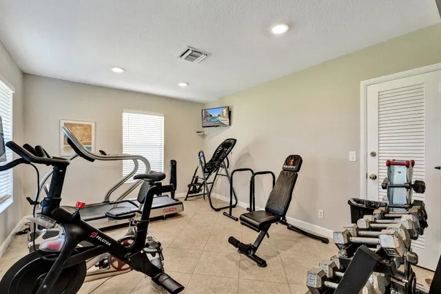 Unit 406 photo 32