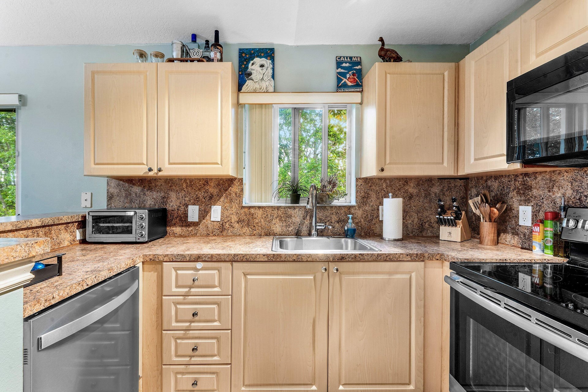Unit 206 photo 9