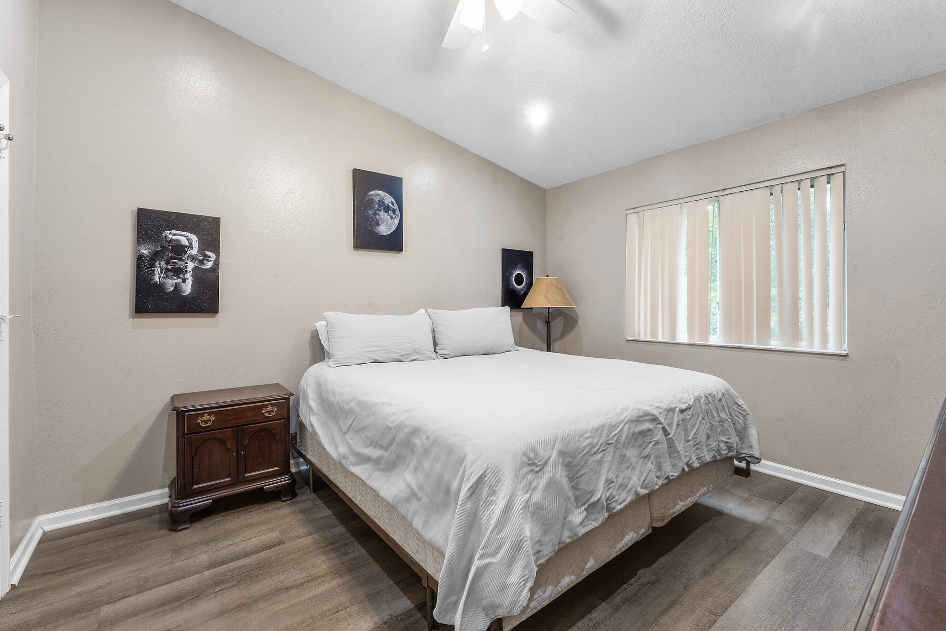 Unit 206 photo 11