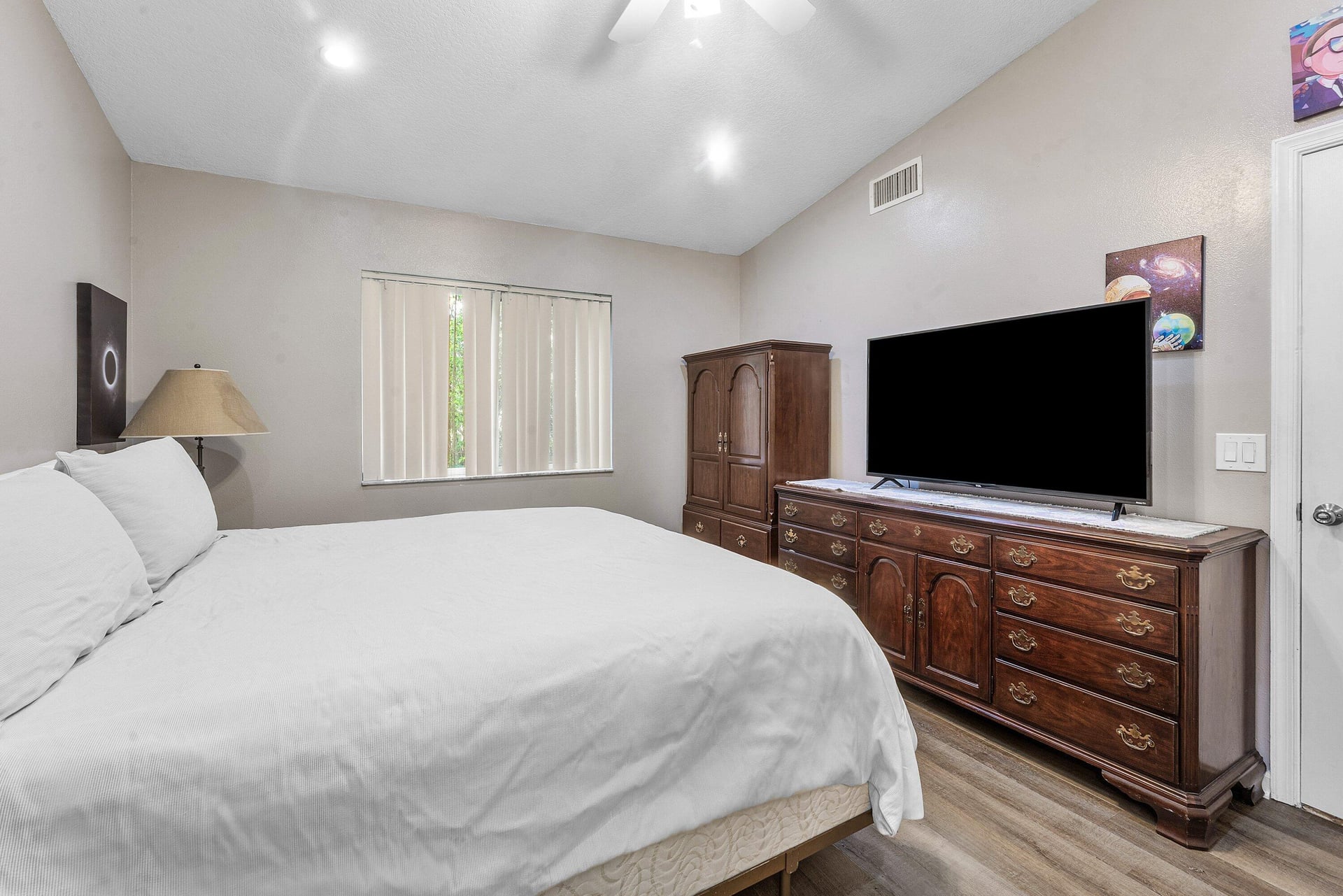 Unit 206 photo 12