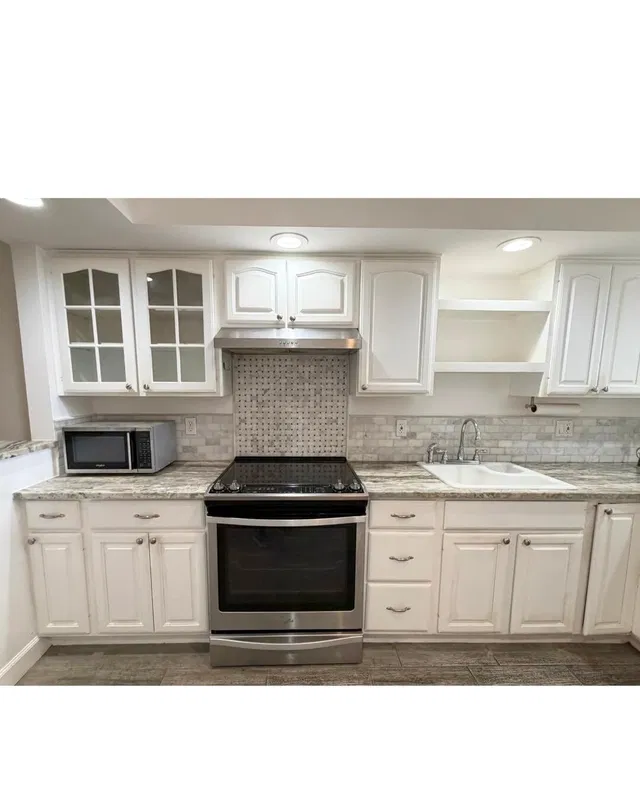 Unit 115 photo 7