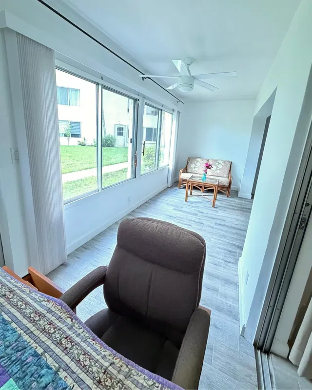 Unit 115 photo 13