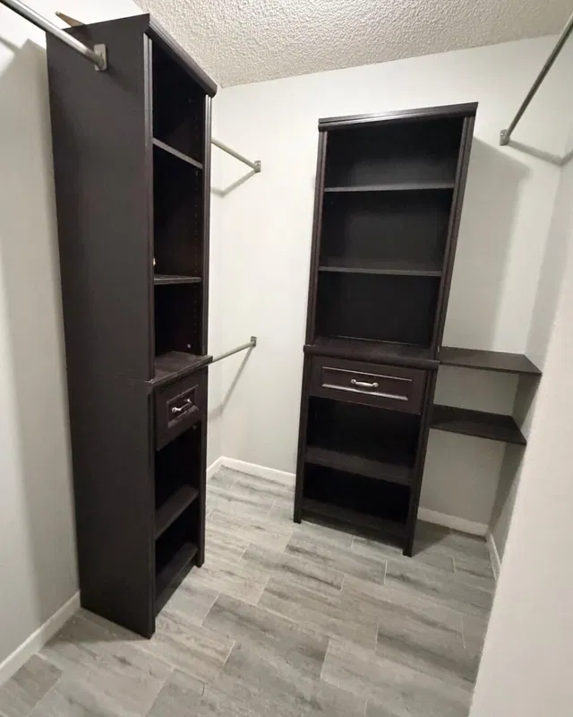 Unit 115 photo 17