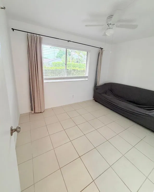 Unit 115 photo 20