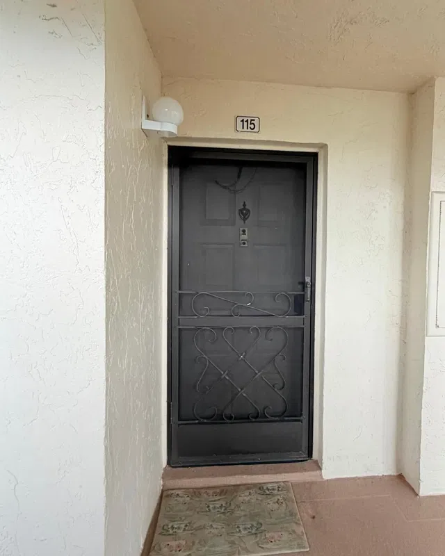 Unit 115 photo 32