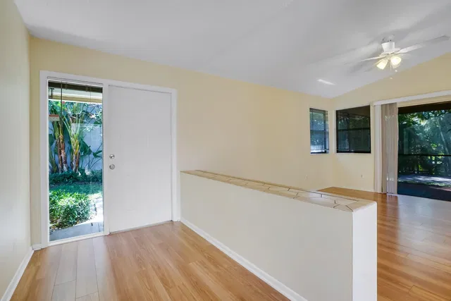 Residence photo 7