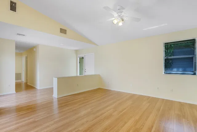 Residence photo 10
