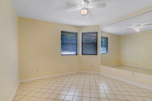 Residence photo 14