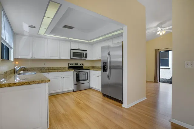 Residence photo 23