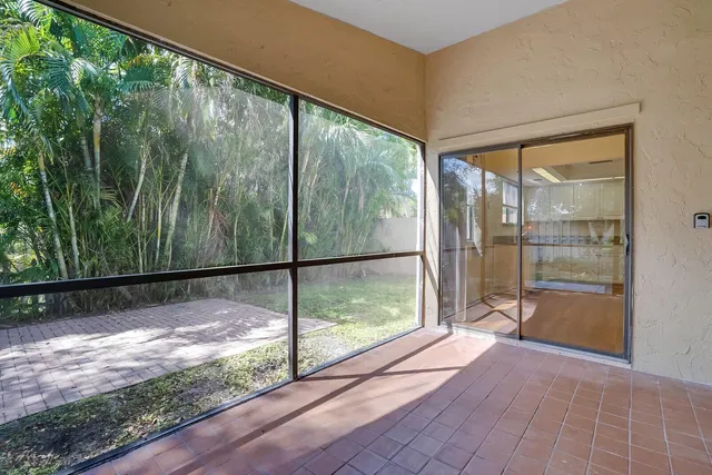Residence photo 29