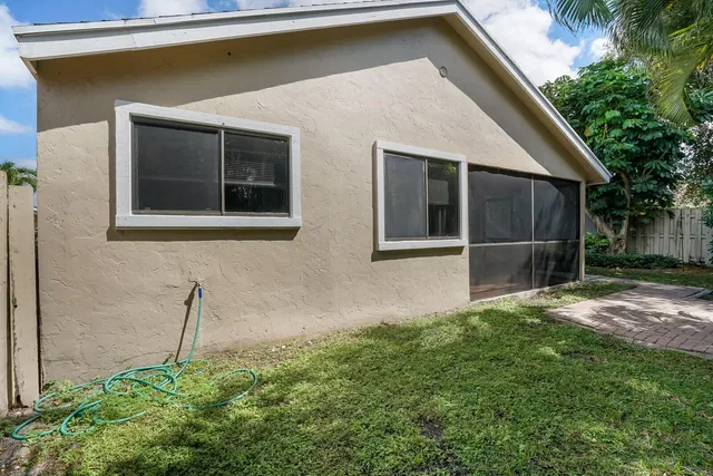 Residence photo 32
