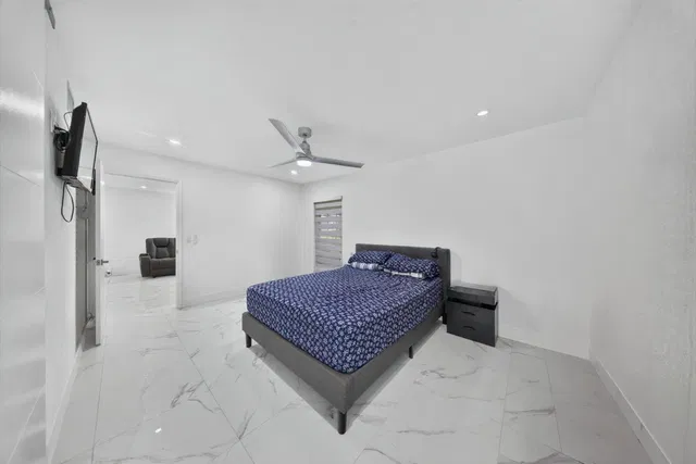  Residence photo 11