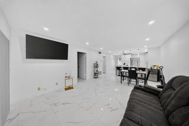  Residence photo 21