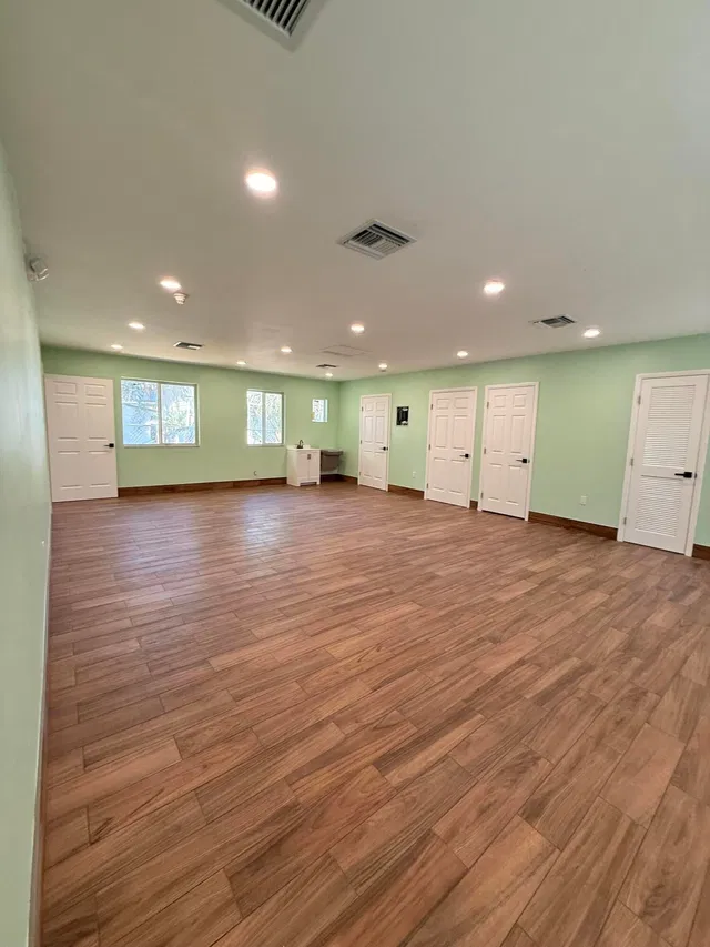 Residence photo 6