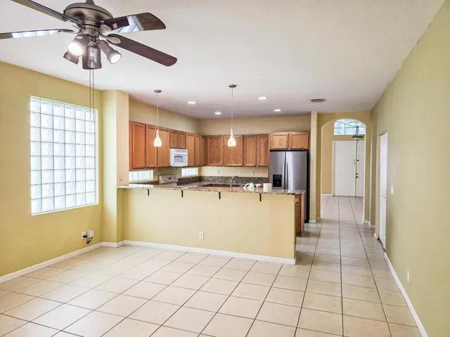 Residence photo 4