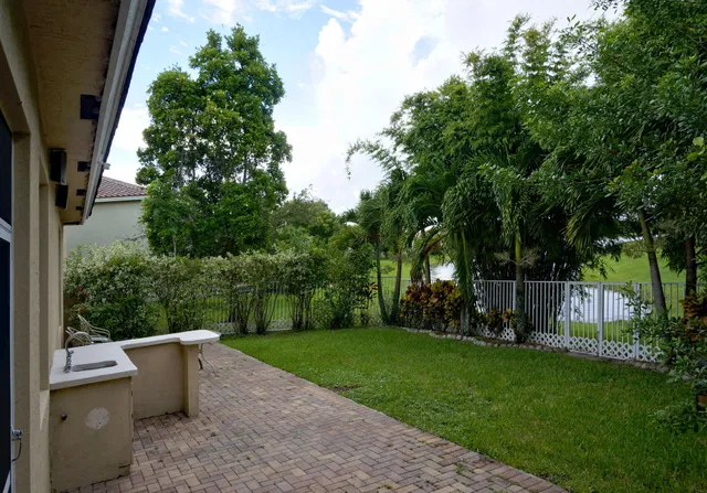 Residence photo 13