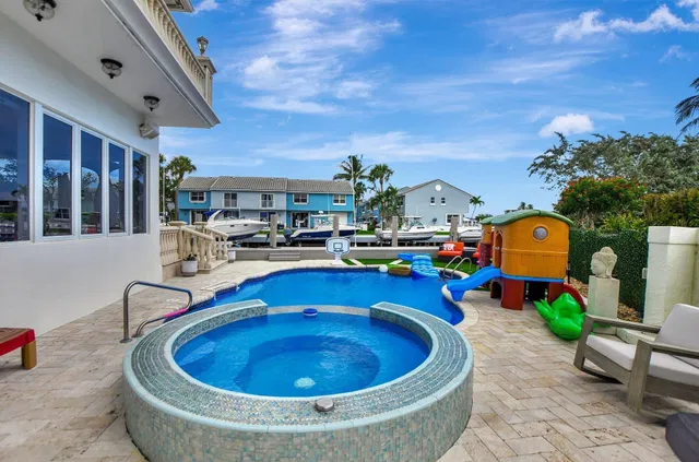 Caribbean Keys Residence photo 36
