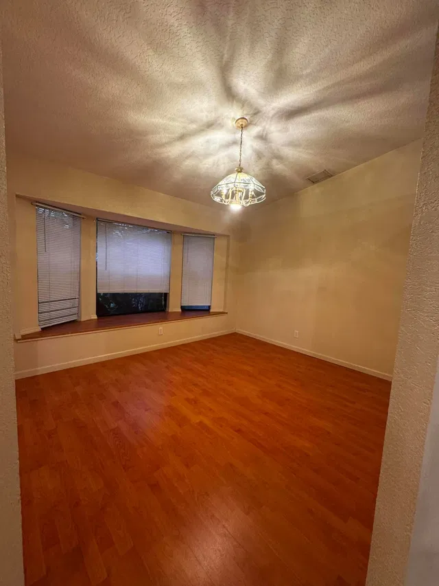 Residence photo 5