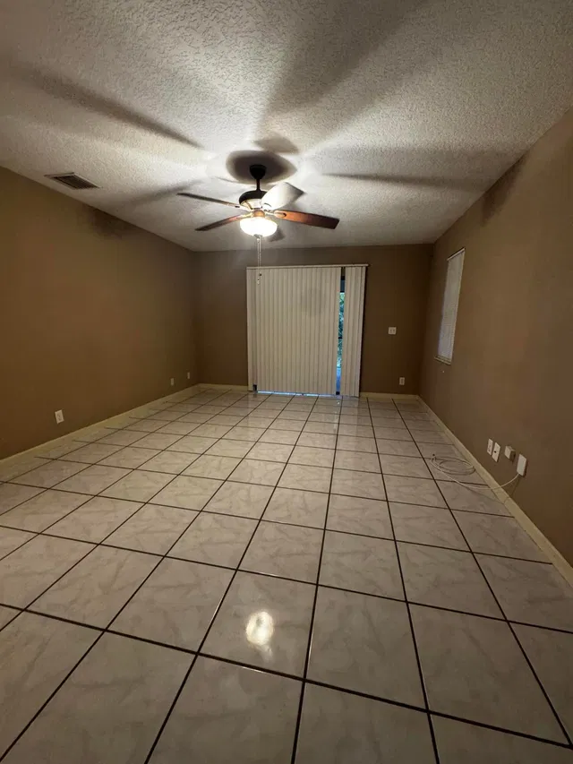 Residence photo 14