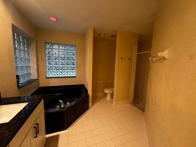 Residence photo 17