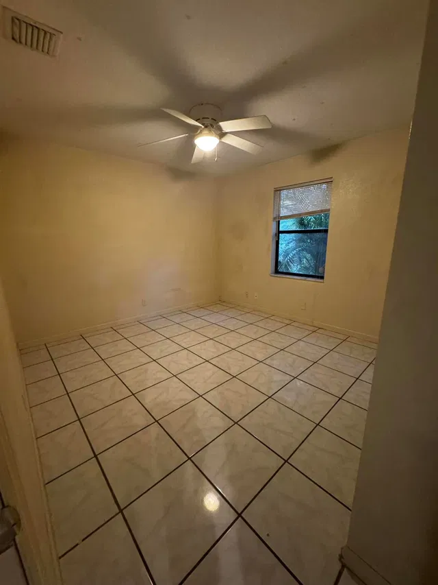 Residence photo 19
