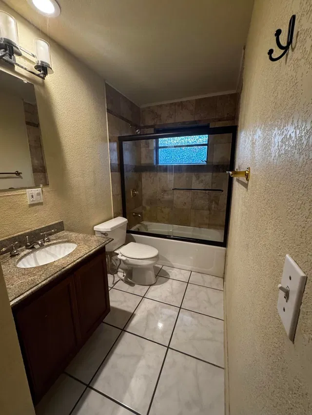 Residence photo 20