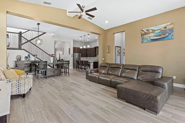 Residence photo 14